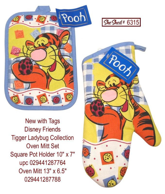 Disney Pooh Tigger Ladybug Oven Mitt Pot Holder Set NWT Vintage Kitchen